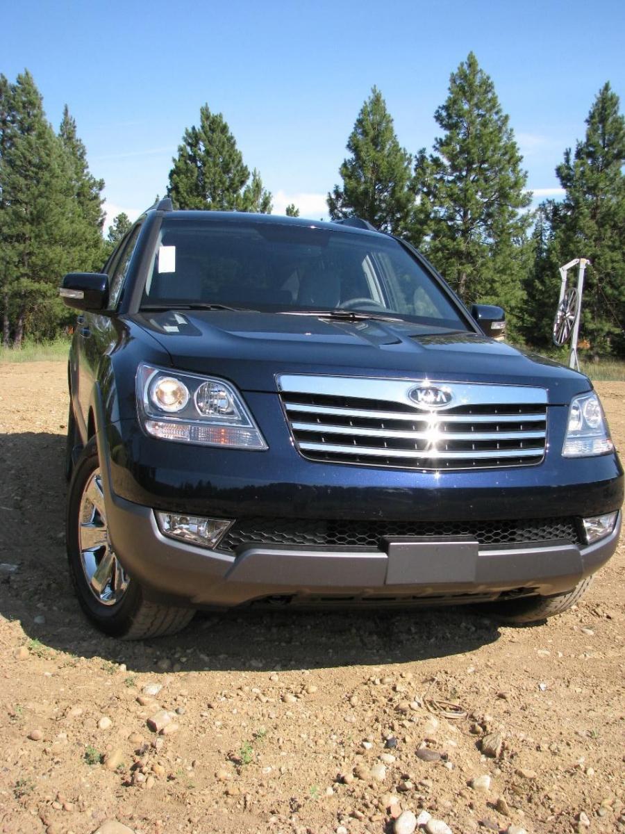  Kia Borrego 2009 года  (фото 36 из 345)